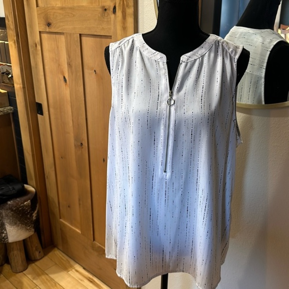 Sleeveless top zipper plunge neckline size X-Large